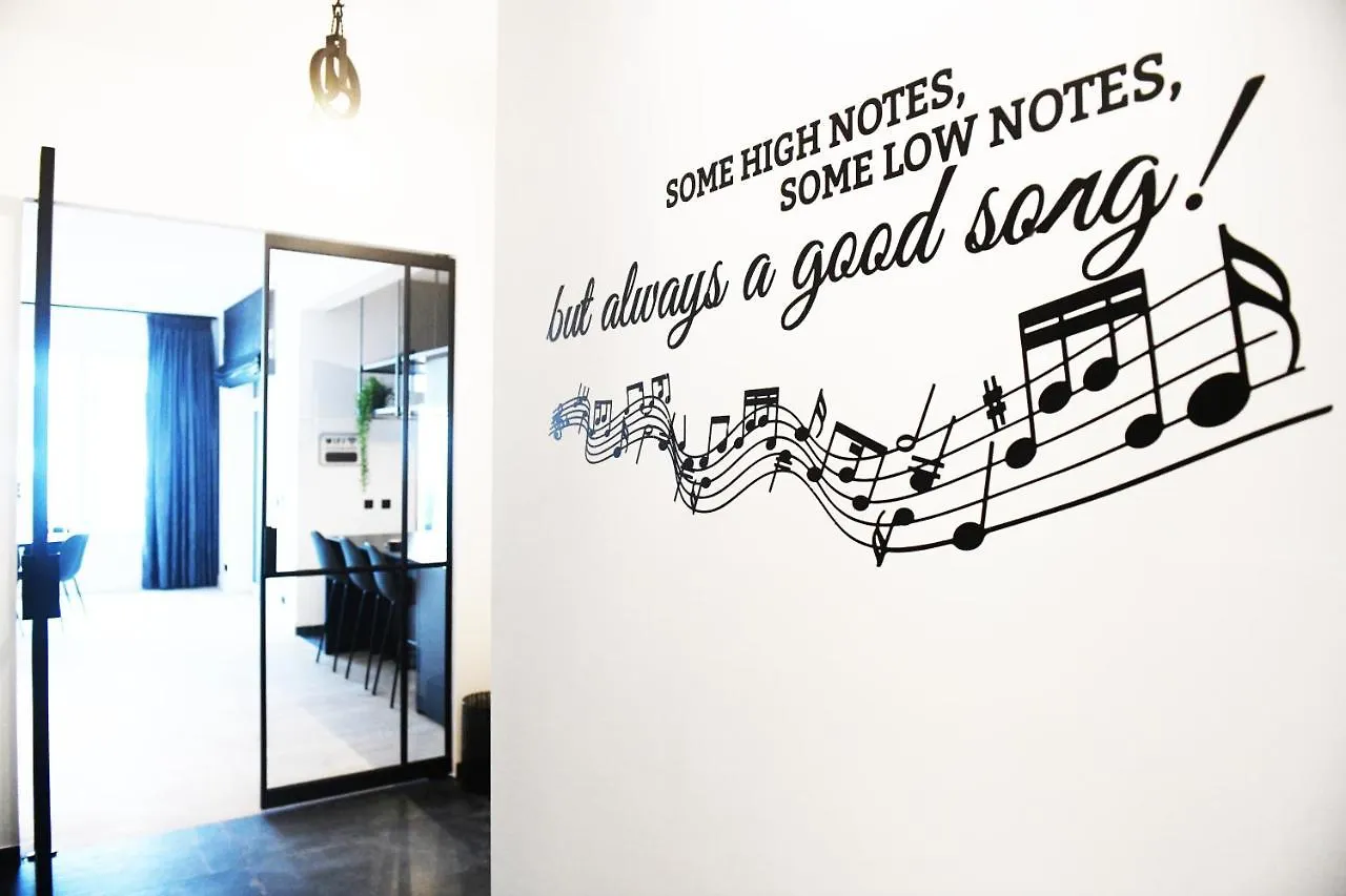 Music Of The World - Antwerp Apartment